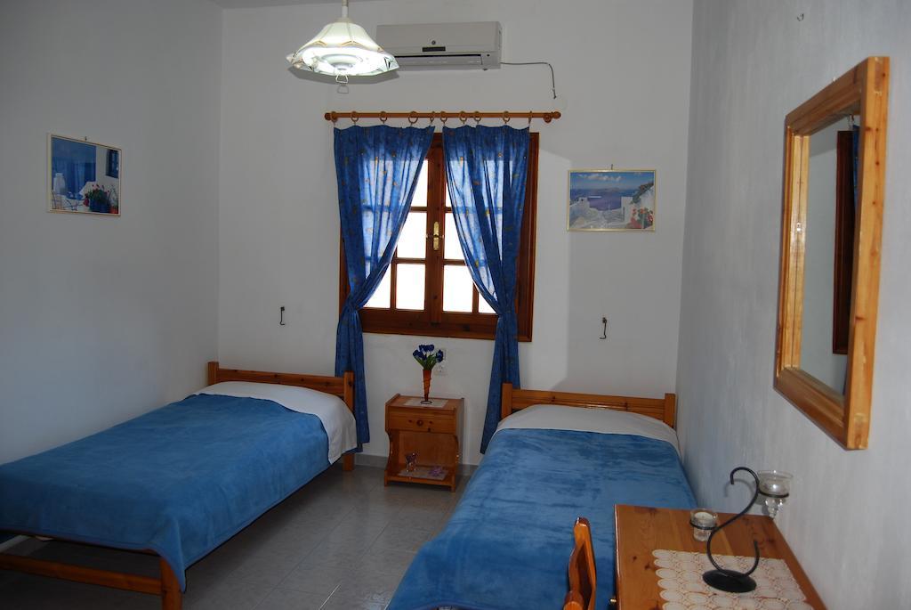 Apollo Rooms Περίσσα Δωμάτιο φωτογραφία